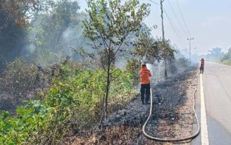 Penanganan karhutla di Kapuas Murung, Senin, 17 Agustus 2026. (FOTO: BPBD Kapuas)