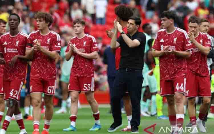 Liverpool Kalahkan Como, Iraola: Kami Masih Belum Sempurna