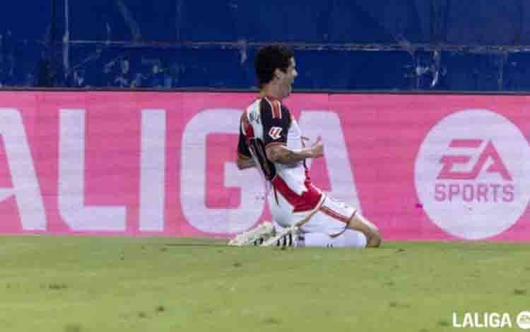 Rayo Vallecano Diimbangi Deportivo Alaves 1-1