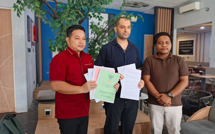 Diancam Dideportasi, WNA Asal Prancis di Palangka Raya Minta Keadilan