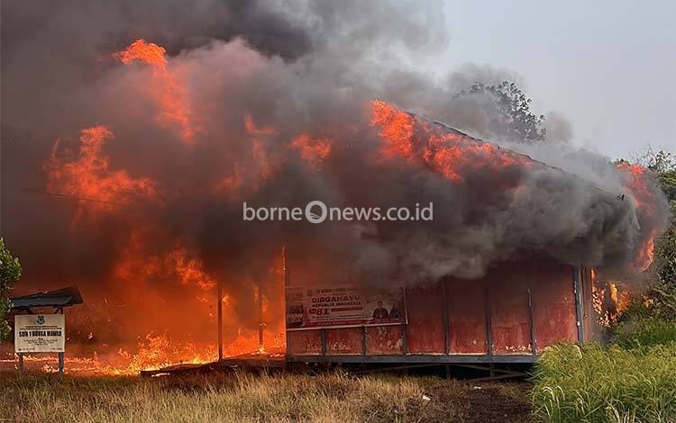 Kebakaran Hanguskan Bangunan Sekolah di Pulau Petak Kapuas