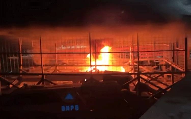 Situasi TKP saat sebuah speedboat dilaporkan terbakar, Minggu, 23 Agustus 2026. (FOTO: TRC Kalsel)