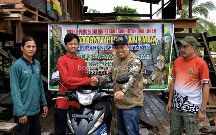 Superman Karhutla Dapat Motor dari Gubernur Kalteng