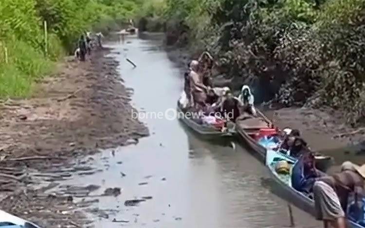 Sungai Hantipan Surut, Aktivitas Warga Kotim dan Katingan Terkendala