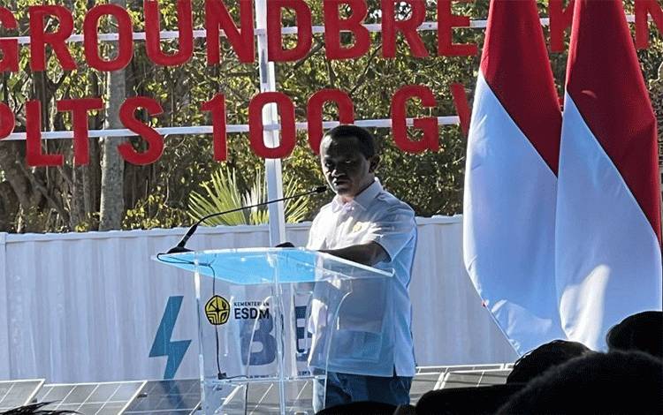 Menteri ESDM: Potensi Investasi PLTS 100 GWp Capai Rp1.140 Triliun