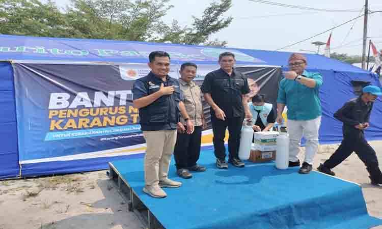 Lurah Petuk Katimpun Apresiasi Karang Taruna dan Pemprov Kalteng Bantu Warga Terdampak Karhutla