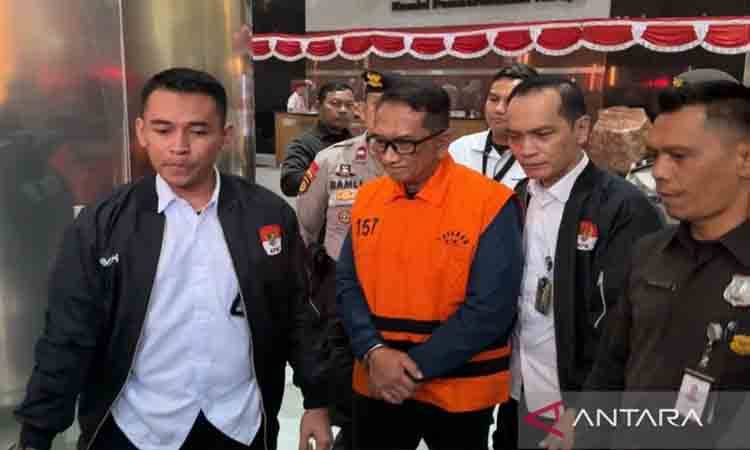 KPK Tahan Kepala Bea Cukai Kediri Gatot Heroe Hernanda