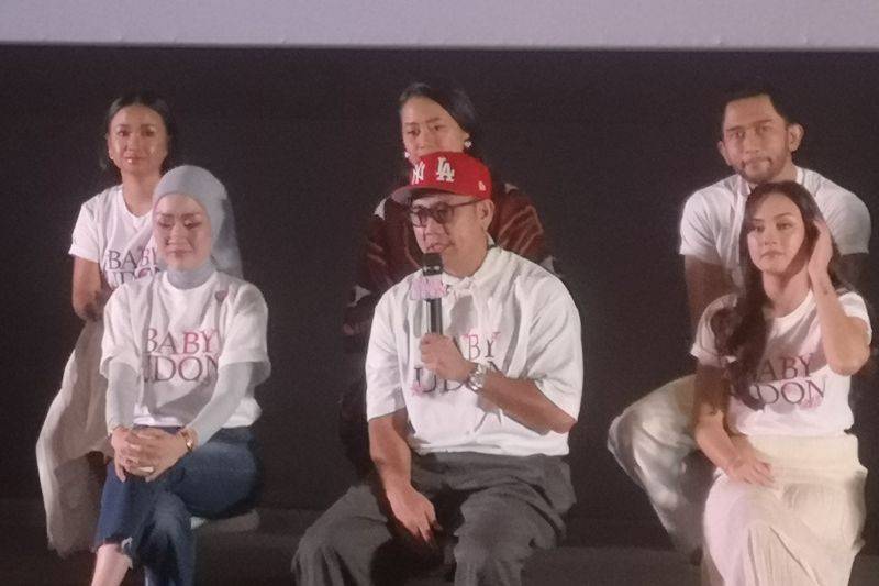Denny Sumargo Sebut Istri Membantunya Dalami Karakter Lembut di Film Baby Udon