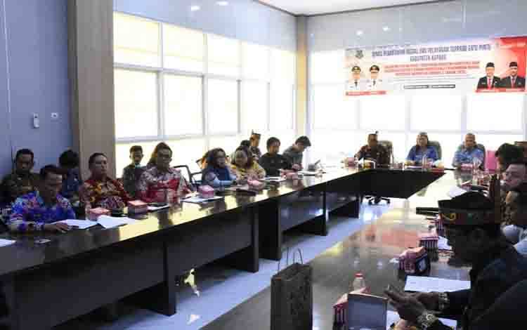 Kapuas Sosialisasi Regulasi Kemitraan Usaha Besar dan UMKM Lokal