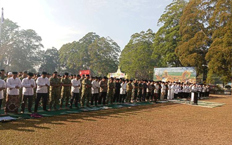 Di Tengah Kemarau dan Karhutla, Warga Kobar Bersama Gubernur Kalteng Panjatkan Doa dan Salat Minta Hujan