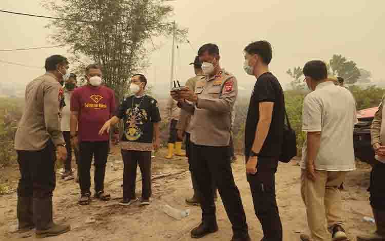 Uskup Palangka Raya Apresiasi Gerak Cepat Kapolda Tangani Karhutla di Catholic Center