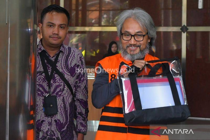KPK Geledah Delapan Lokasi di Banjarmasin-Banjarbaru, Sita Dokumen Kasus Pajak