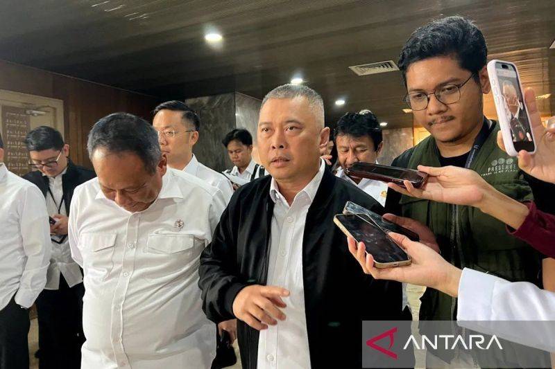 Enam Bandara Ditutup akibat Abu Anak Krakatau, Menhub Minta Maskapai Segera Beri Kepastian ke Penumpang