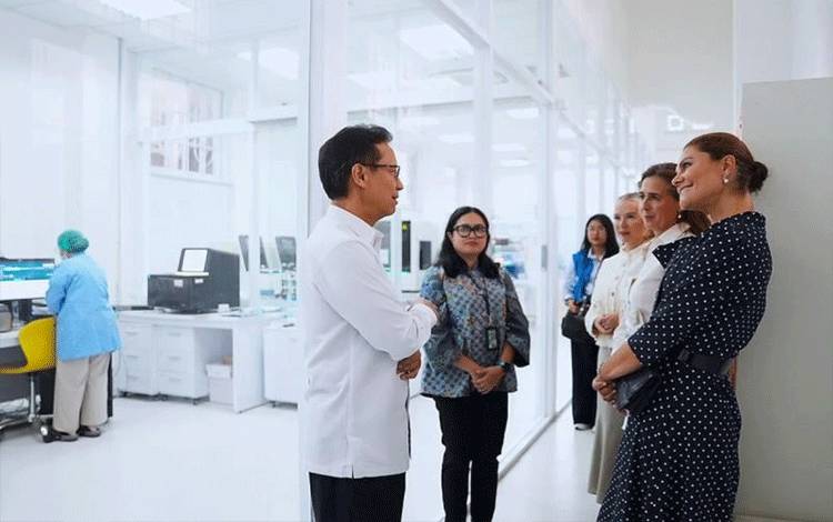 Menkes: Kapasitas-Inovasi Genomik RI Buat Putri Mahkota Swedia Kagum
