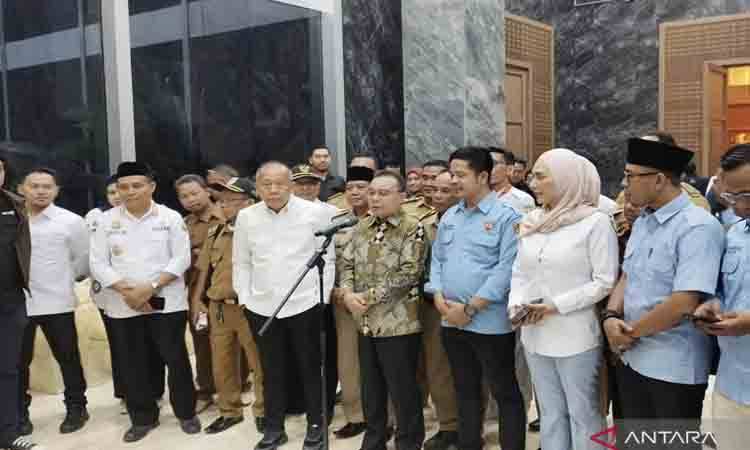 DPR akan Bicara dengan Pemerintah soal Usul Perpanjangan Jabatan Kades