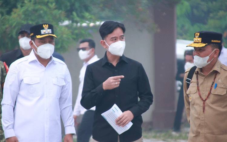 Wapres Gibran Tinjau Langsung Penanganan Karhutla di Kalteng