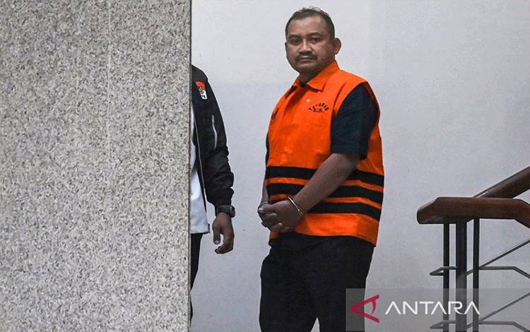 KPK Panggil Enam Kepala Sekolah Sebagai Saksi Kasus Anom Widiyantoro