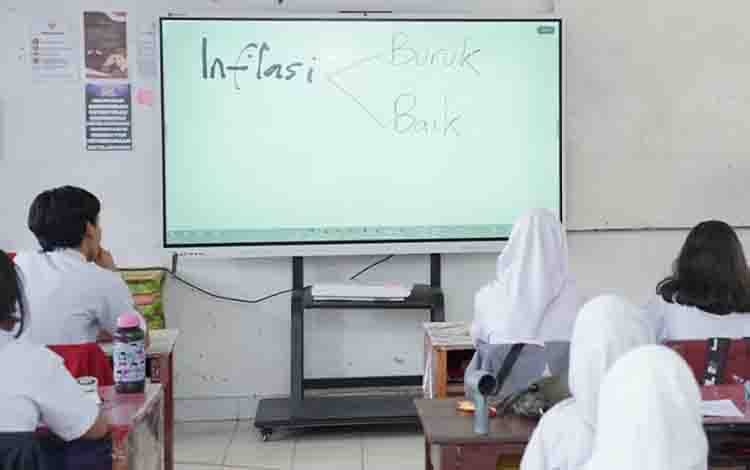 SMA Garing Tarantang Rasakan Perhatian Pemerintah terhadap Tenaga Pendidik