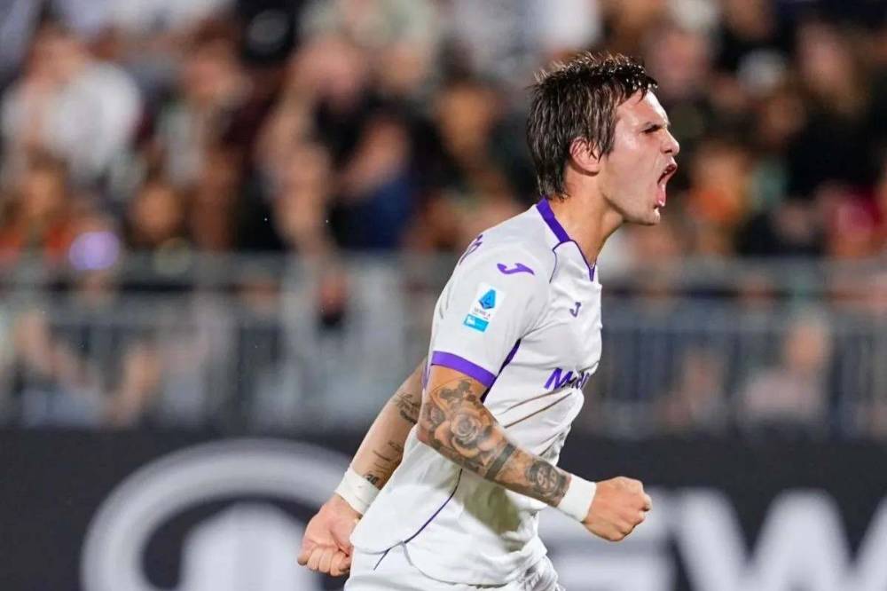 Hat-trick Franco Mastantuono Bawa Fiorentina Hajar Venezia 4-2