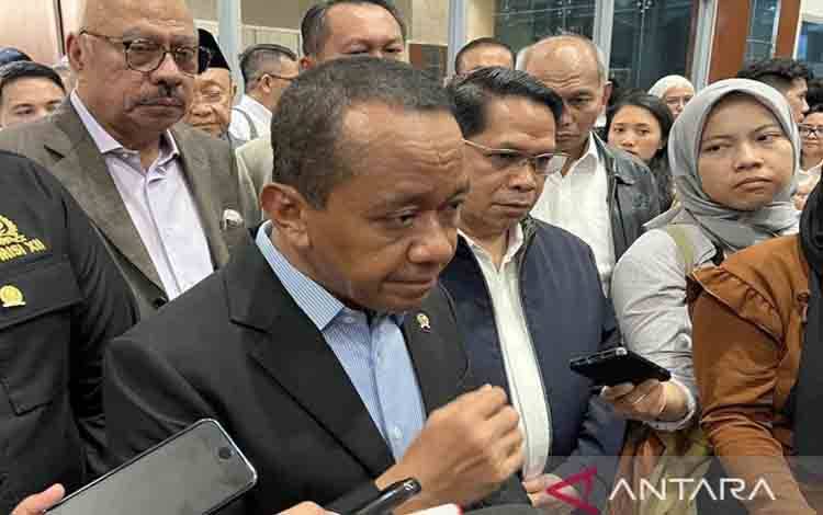 Menteri ESDM Sebut Perizinan Hilirisasi Bauksit Rusal di Kalimantan Hampir Final
