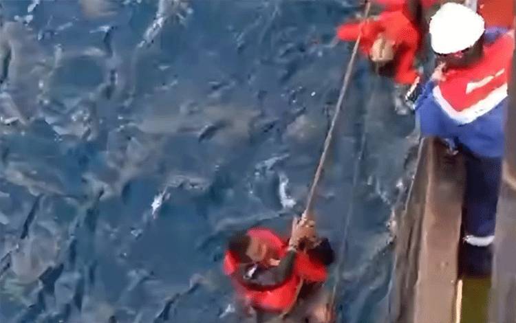 Kapal Tanker Pertamina Bantu Proses Penyelamatan Korban KMP Virgo
