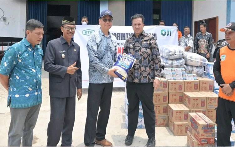 Bantuan Solar dan Sembako Dukung Penanganan Karhutla di Lamandau