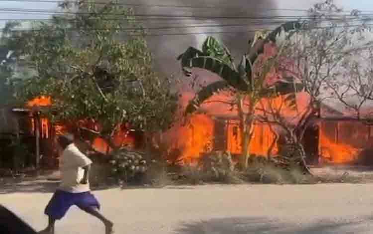 3 Rumah Terbakar di Birayang Timur HST, Damkar Terkendala Ketersediaan Air