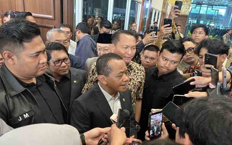 Bahlil Siapkan Aturan Distribusi Pertalite-Biosolar agar Tepat Sasaran