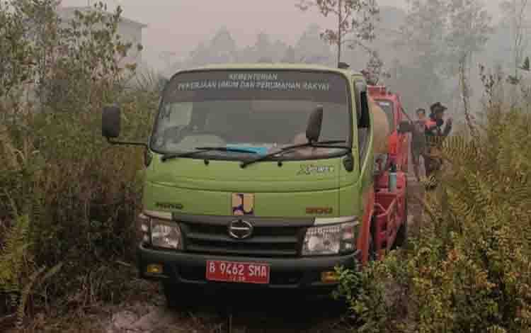 Krisis Air Saat Kemarau, Perumdam Tirta Janang Siagakan Tangki 4.000 Liter di Posko Karhutla