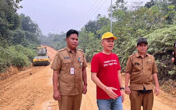 Penanganan Ruas Jalan Tumbang Sian - Napoi Dilaksanakan Bertahap