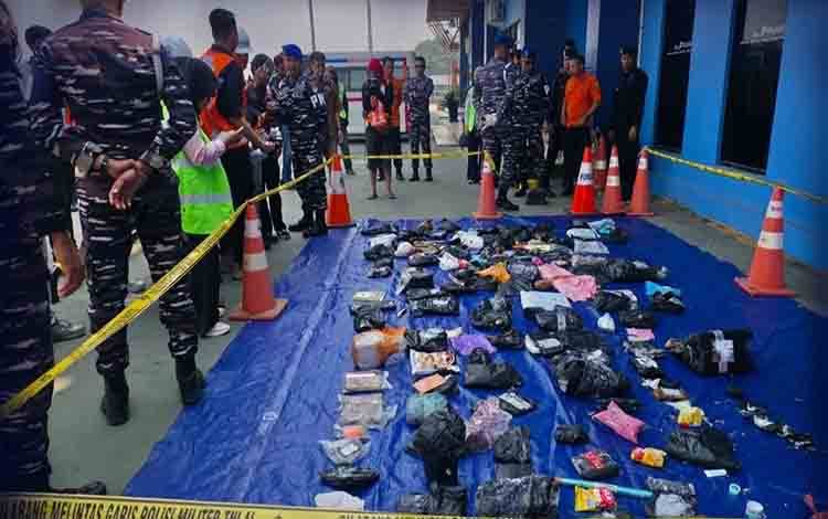 Lanal Banjarmasin Serahkan 205 Barang Bukti Temuan KM Virgo Transport 8