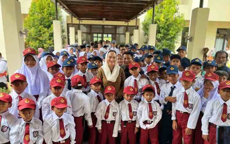 Lebih dari 44 Ribu Anak dari Keluarga Miskin kembali Bersekolah Gratis