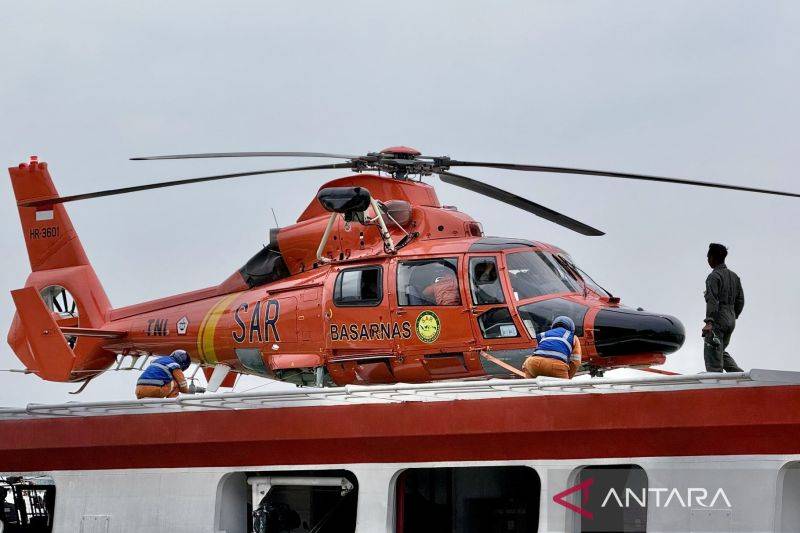 Helikopter HR 36012 Siaga untuk Evakuasi Darurat Korban KM Virgo Transport 8