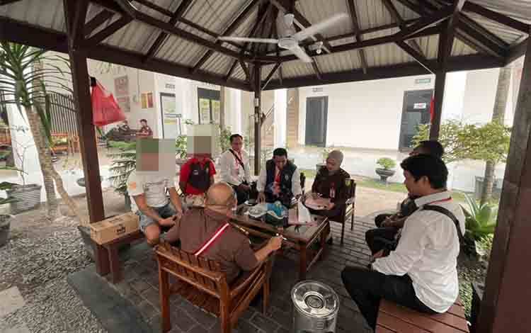 Dua Tersangka Karhutla Diserahkan ke Kejari Palangka Raya