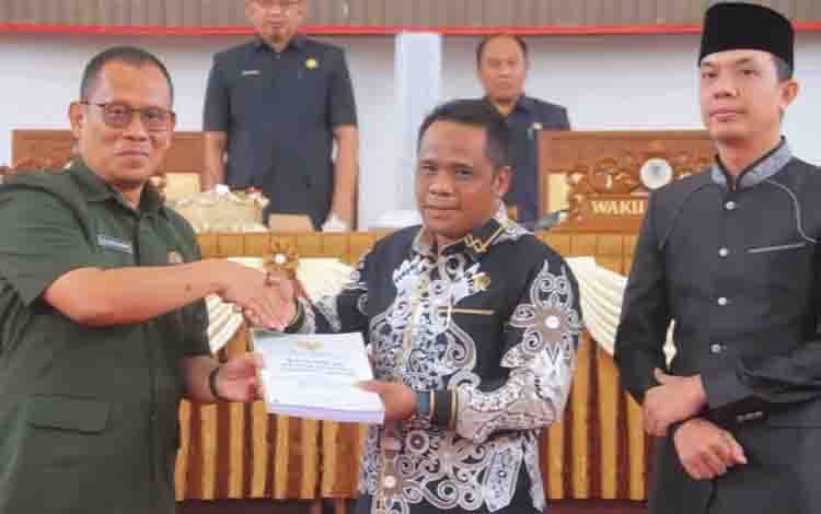 Pemkab Seruyan Sampaikan Raperda Perubahan APBD 2026