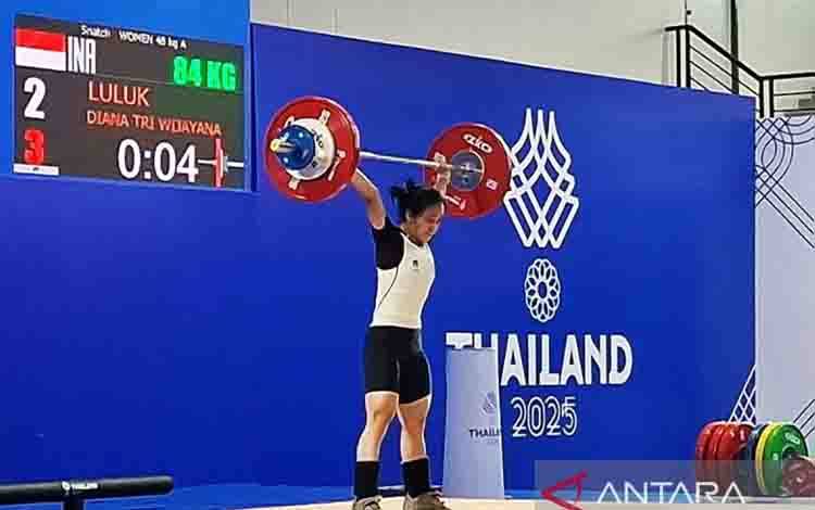 Luluk dan Juliana Buka Perburuan Medali Angkat Besi Indonesia