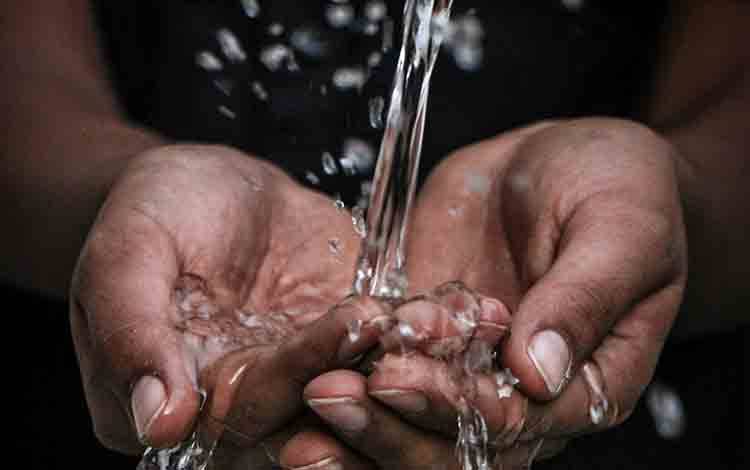 Ilustrasi air bersih. Distribusi air bersih oleh Pemerintah Provinsi Kalimantan Tengah secara kumulatif telah mencapai 2.901.950 liter hingga 22 September 2026. (FOTO: UNSPLASH/MRJN)