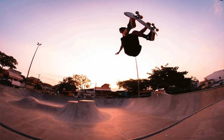 Ilustrasi seseorang bermain skateboard (ANTARA/Pexels/Basral Graito)