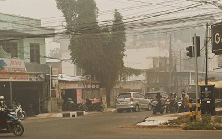 BMKG Jelaskan Penyebab Fenomena Langit Menguning di Sampit