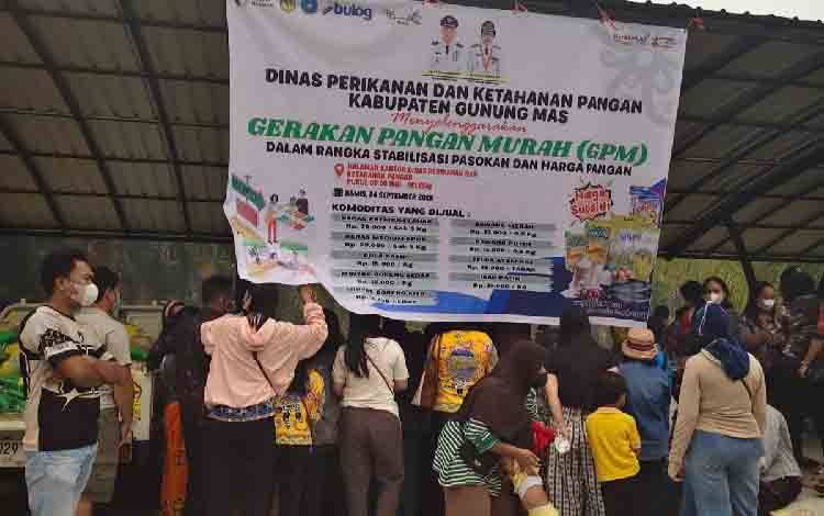 Masyarakat Gunung Mas Serbu Gerakan Pangan Murah di Kuala Kurun