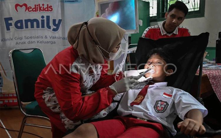 Dokter: Perawatan Saluran Akar Bisa Atasi Sakit Gigi Tanpa Pencabutan