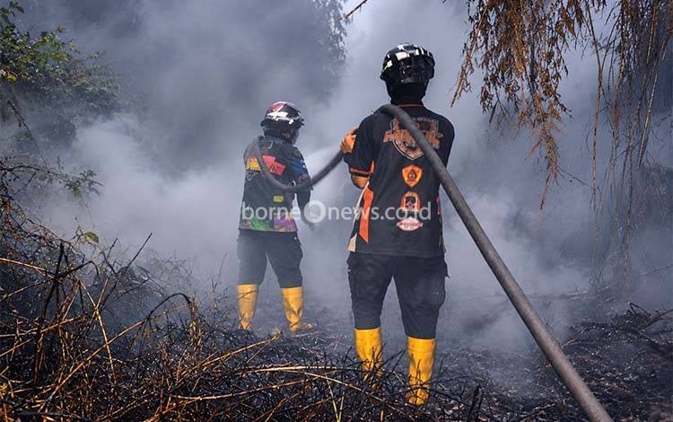 Karhutla Ampah Kota Meluas di Lahan Gambut, 10 Hektare Terbakar Baru 3 Hektare Dipadamkan