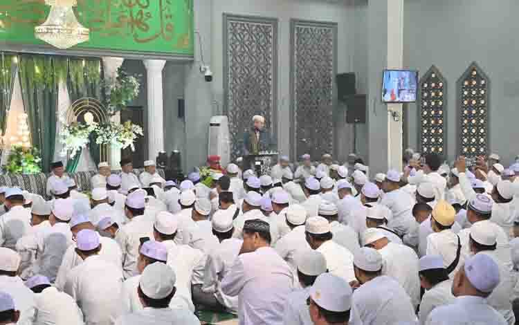 Peringatan Maulid Rasul dan Milad Ke-2 Pondok Pesantren Tanwirul Muslimin di Jalan Talawang Raya Palangka Raya. (FOTO:BIRO ADPIM SETDA KALTENG)