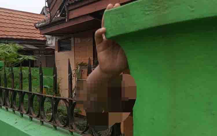 Lengannya Tertancap Pagar Besi, Anak 8 Tahun di Palangka Raya Dievakuasi