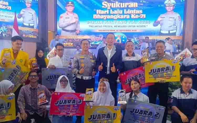 Murid SMAN 1 Pangkalan Bun Raih Juara 3 Nasional LKTI