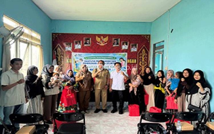 PT SYK Salurkan Susu dan Vitamin untuk Balita serta Ibu Hamil KEK di Bataguh Kapuas