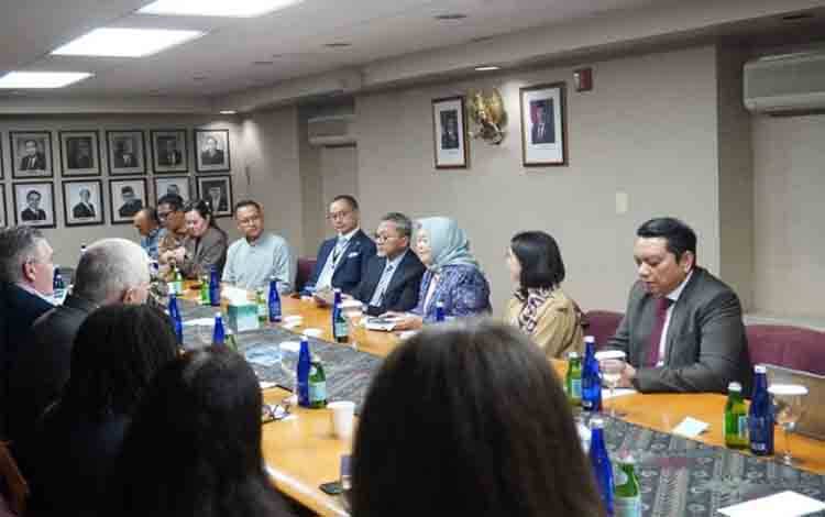 Menko Pangan Tawarkan Insentif Pasar Karbon Bagi Investor Global