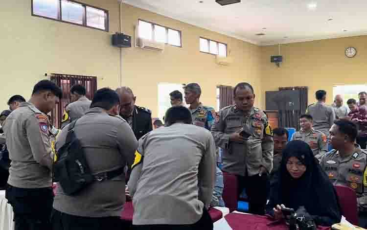 150 Anggota Polres Kotim Aktifkan IKD, Capaian Tembus 19,09 Persen