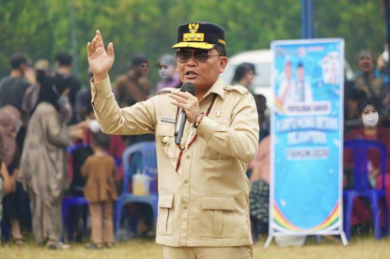 Tak Hanya Bantuan Pangan, Warga Katingan Juga Terima KHBS hingga Air Bersih dari Pemprov Kalteng