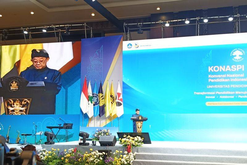 Baru 25 Persen Sekolah Ajarkan Coding dan AI, Kemendikdasmen Soroti Kesiapan Guru